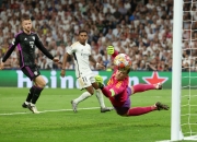 开云体育入口-皇马惊险逆转，全球球迷热议欧冠壮举的简单介绍