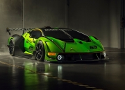 开云下载-唯一性时刻，F1年度争冠焦点战与希腊足球突围瑞典的启示