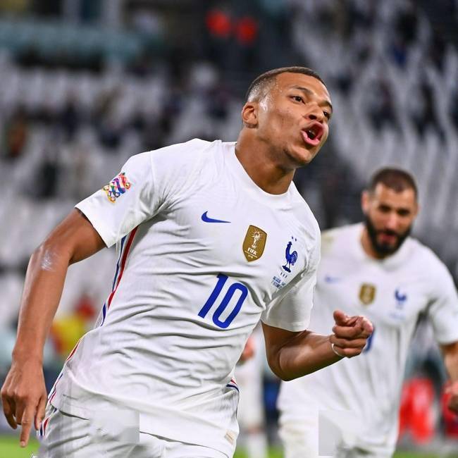 惊险一幕！法国选手最后一秒逆转夺冠