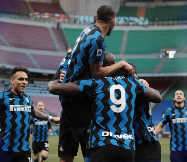 包含阿拉维斯客场遭遇重创，积分缩水的词条