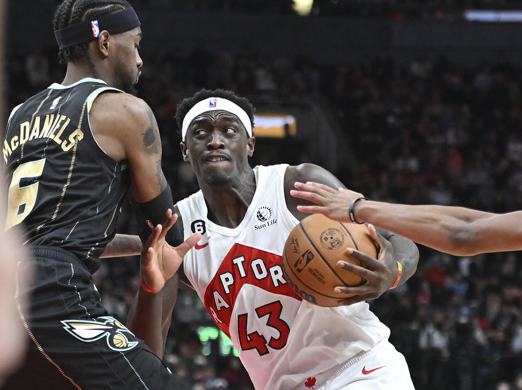 关于猛龙惨遭逆转失败,西亚卡姆努力仍不敌的信息 关于猛龙惨遭逆转失败,西亚卡姆努力仍不敌的信息