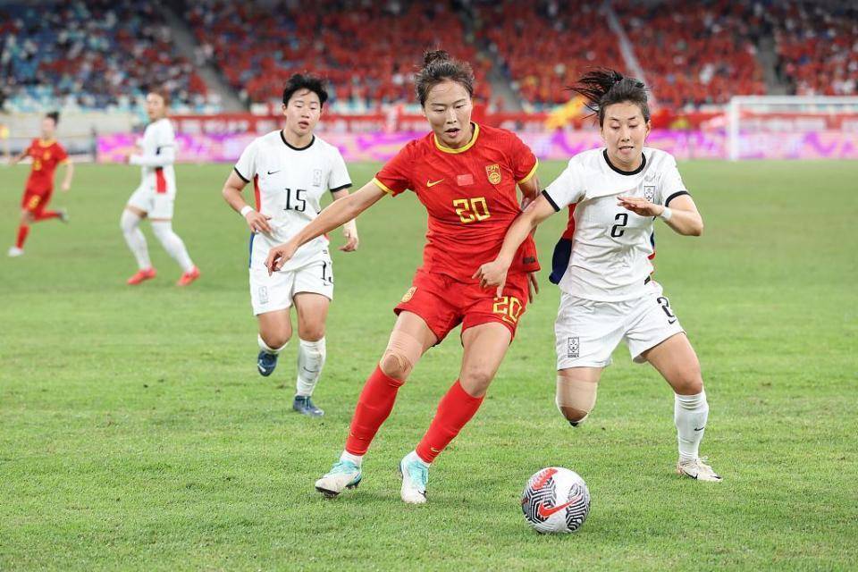 女足力挫强敌，晋级下一轮比赛