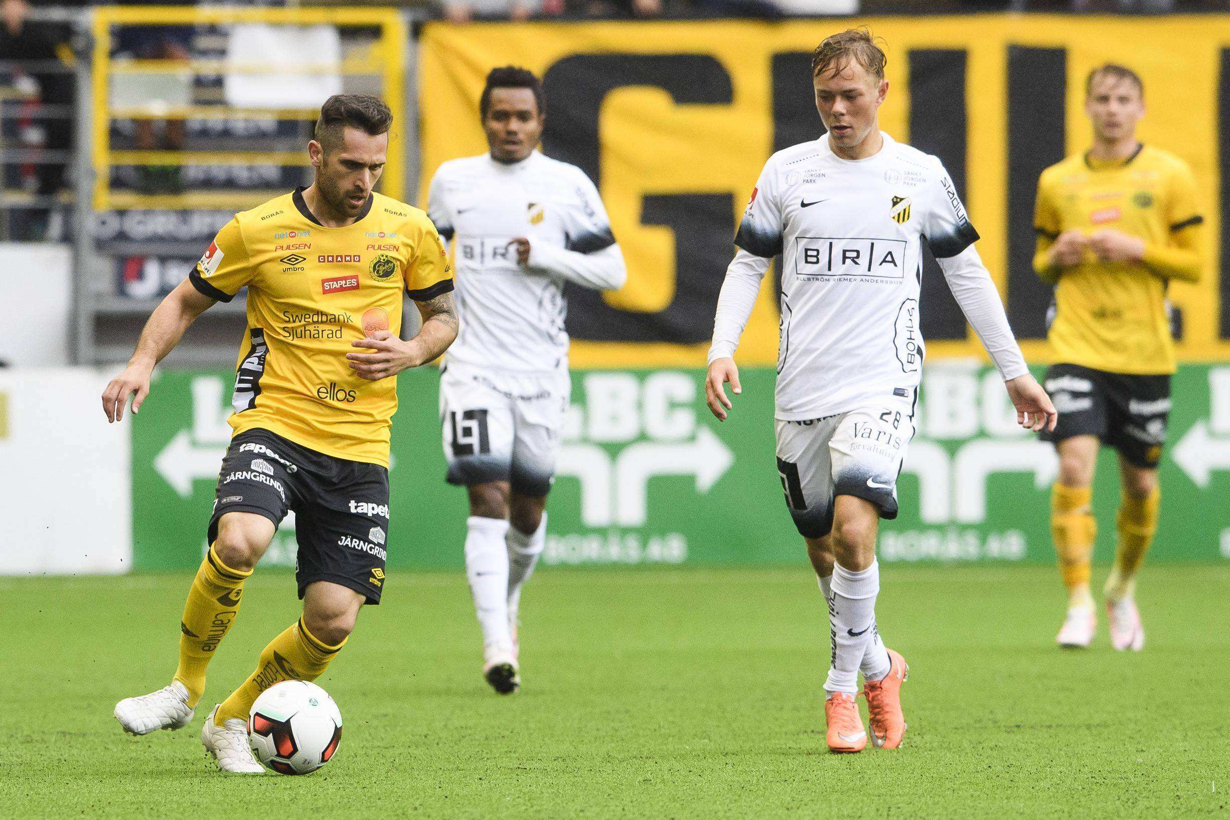 关于法国大胜瑞典，拿下小组第一的信息