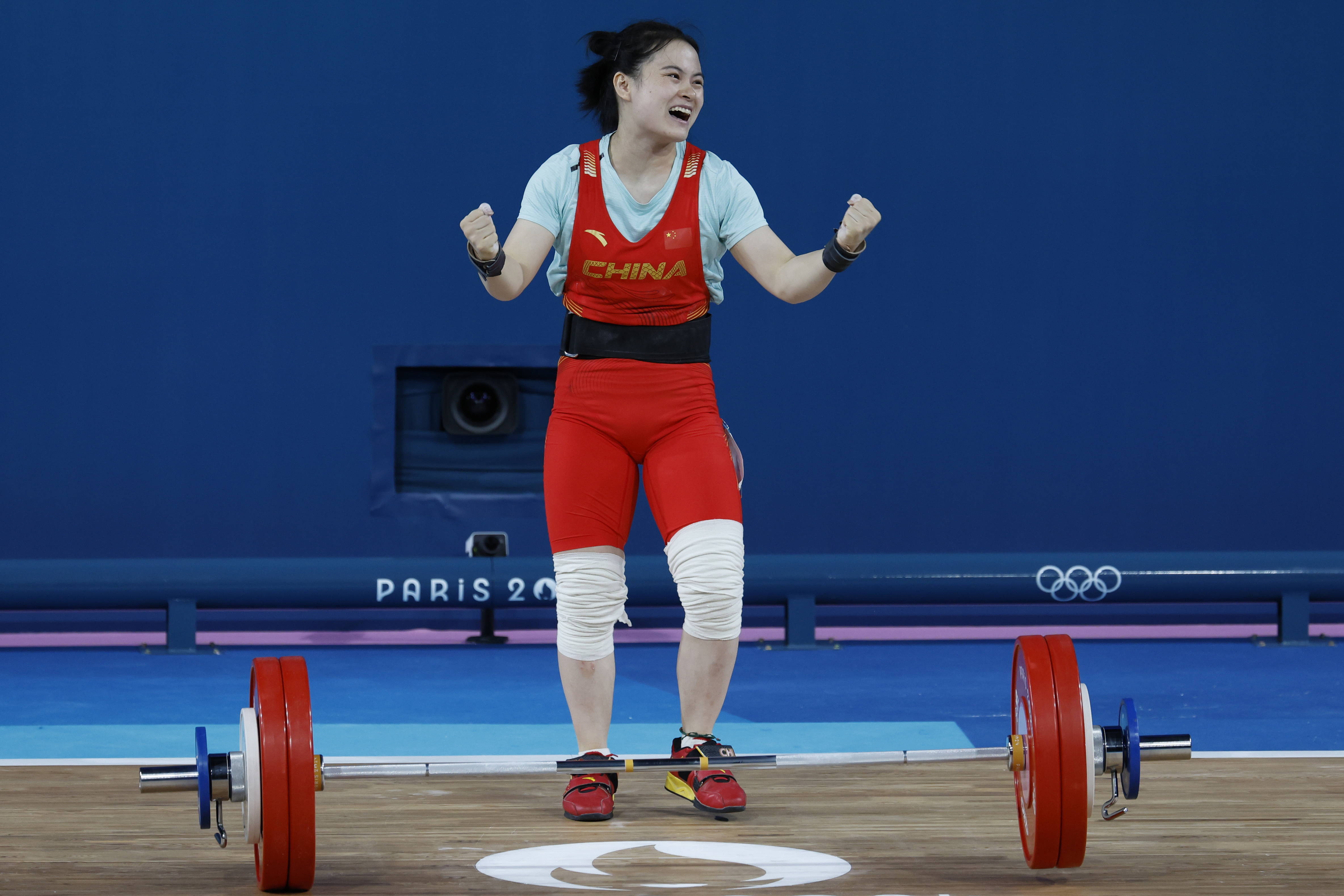 斯里兰卡女子游泳选手勇夺金牌