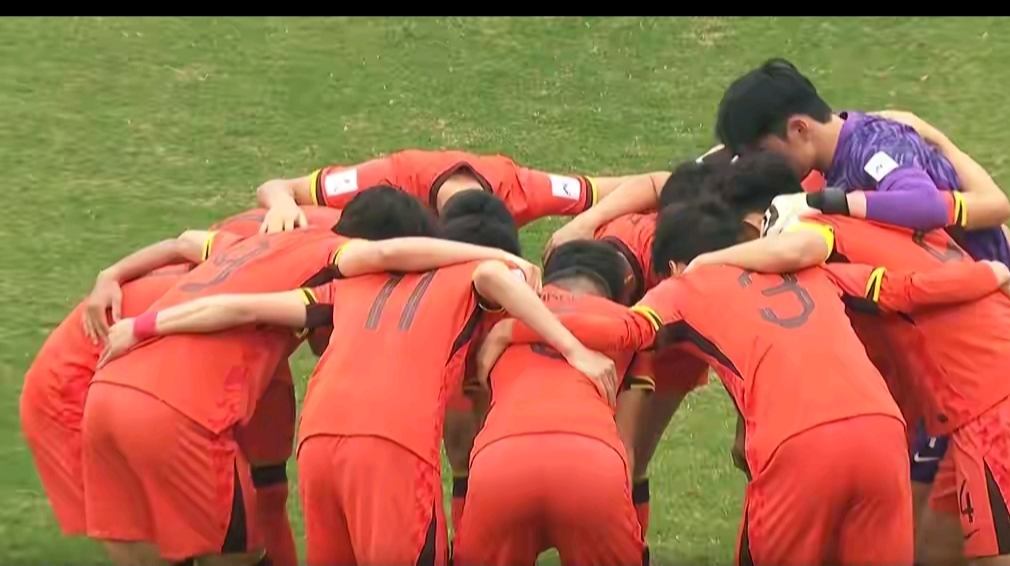 包含国内职业足球赛场上精彩对决，悬念无限扣人心弦！的词条