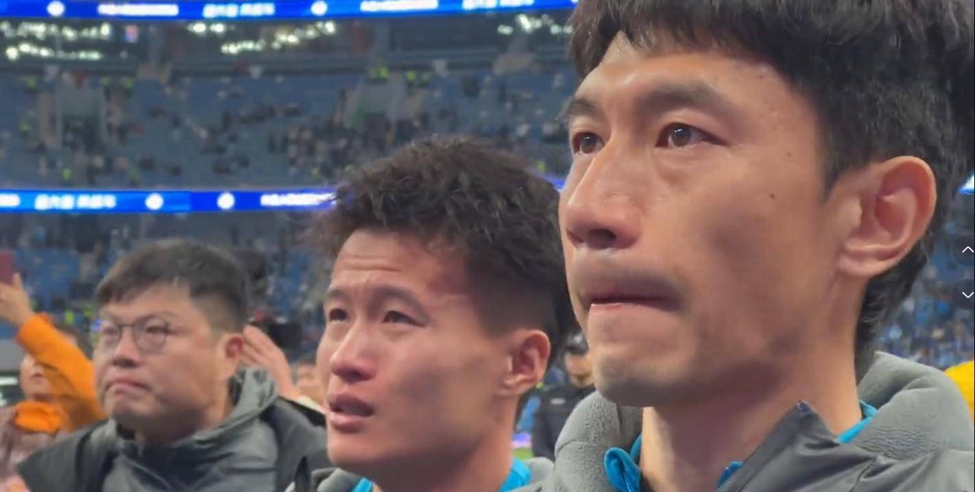 关于比赛后续：胜利者秀出庆祝动作的信息