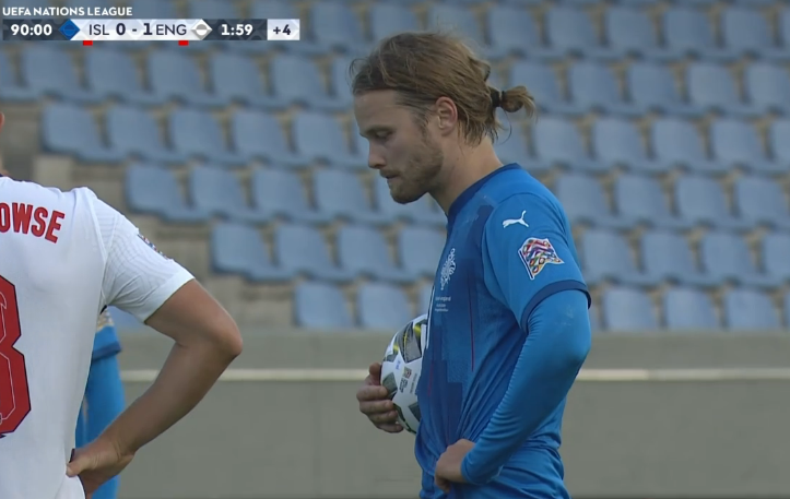 关于瑞典凭借点球险胜冰岛晋级欧国联的信息