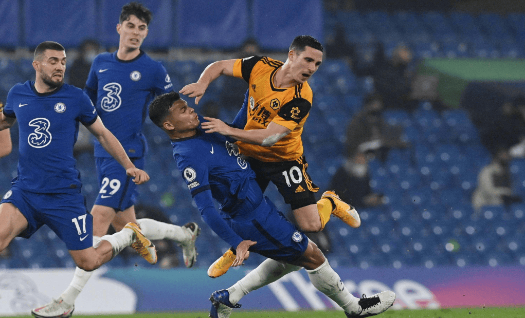 包含切尔西主场大胜领跑英超，切尔西冲击冠军的词条