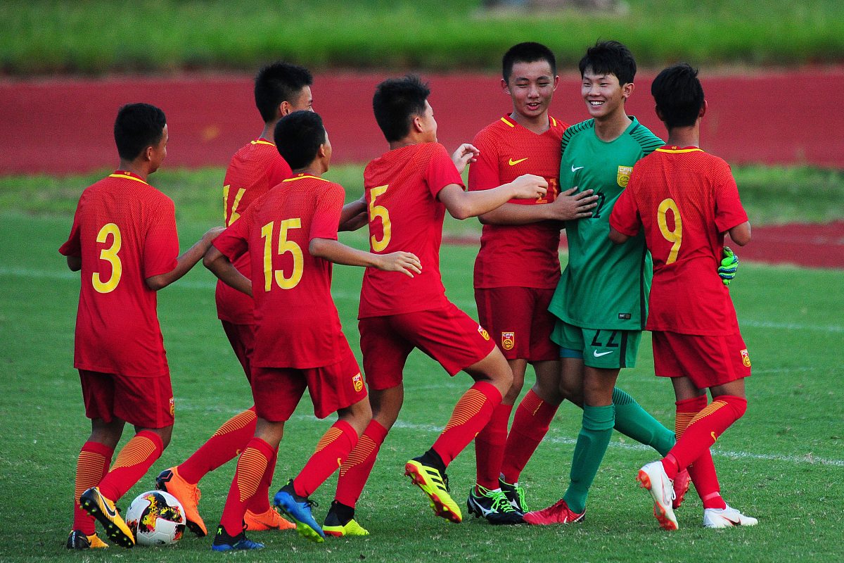 中国足球队在比赛中的出色表现