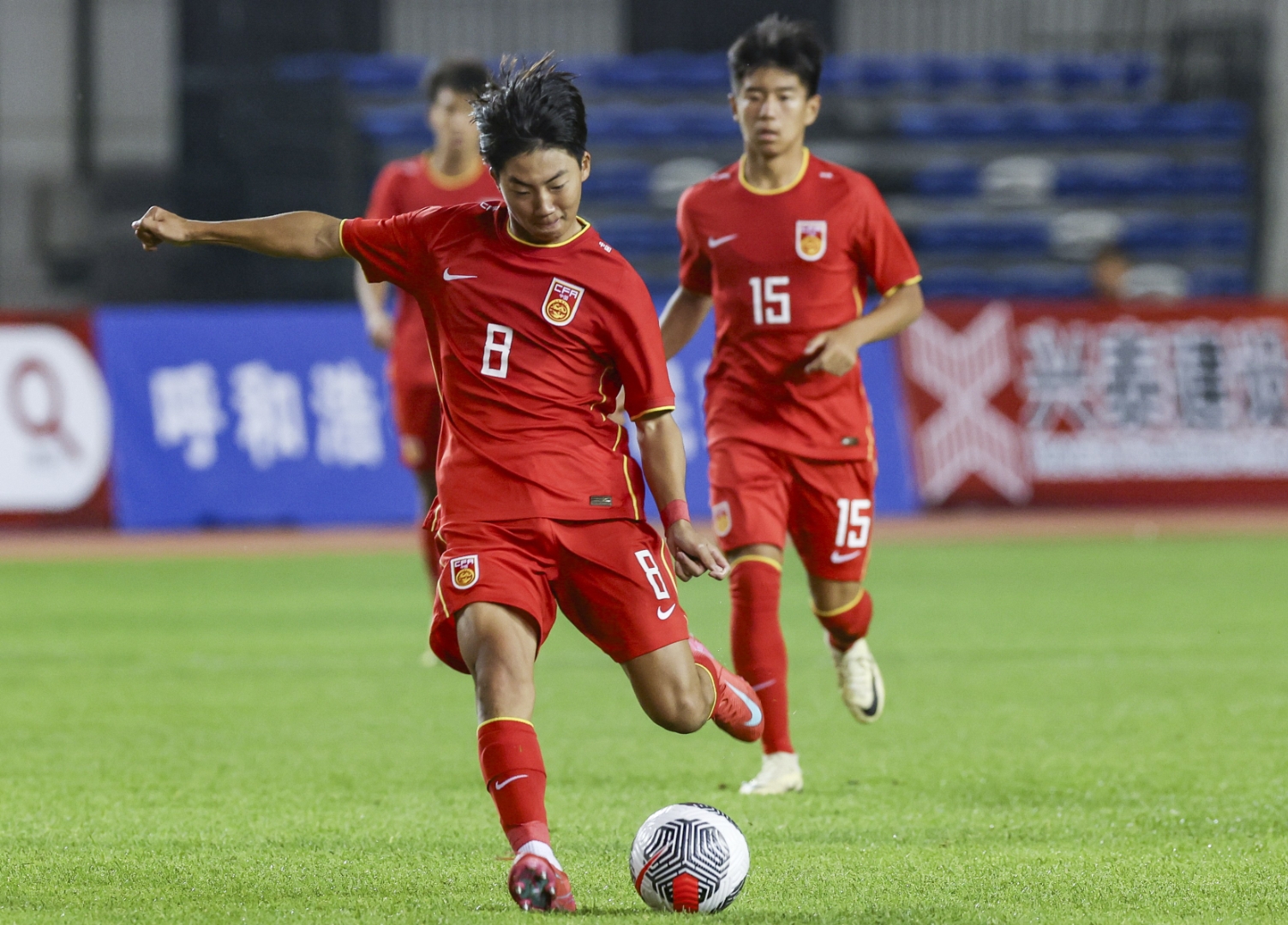 中国足球队在比赛中的出色表现