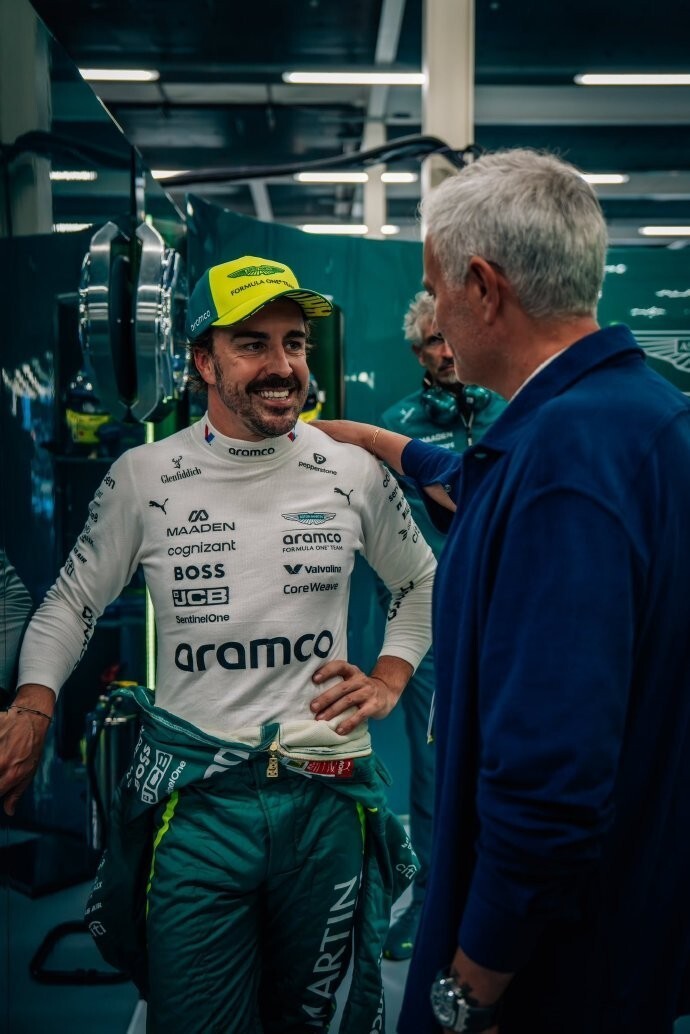 阿斯顿马丁绝杀索伯车队,阿隆索高光表现 阿斯顿马丁绝杀索伯车队,阿隆索高光表现